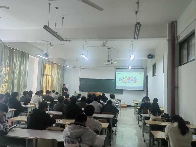 专场宣讲搭建桥梁，助力学子精准...